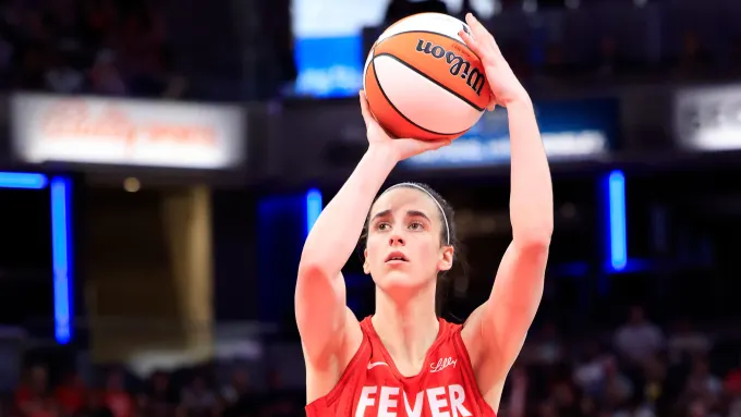 Breaking news:Caitlin Clark becomes first rookie in WNBA history to record triple-double