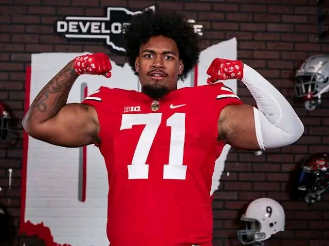 SANTA CLARA, Calif. – The San Francisco 49ers added a significant piece to their offensive line, selecting Ohio State Buckeyes offensive tackle Josh Simmons in