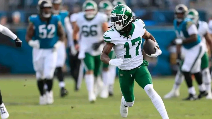 WORTH THE INVESTMENT? Should the 49ers Consider Signing Davante Adams