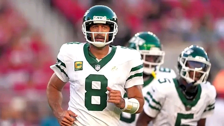 Aaron Rodgers Says He’ll Play for $10 Million; Should 49ers Sign him?