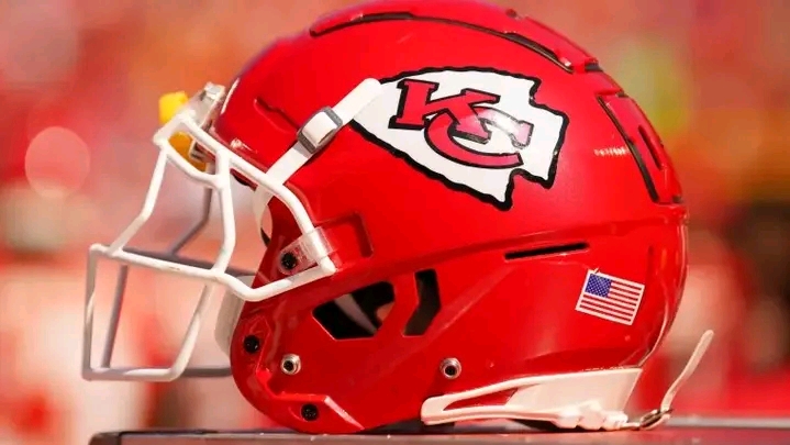 Chiefs predicted to make trade with AFC powerhouse to fill biggest need…
