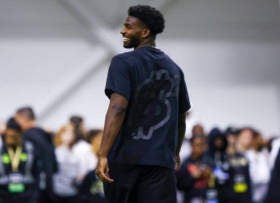 Could the Colts Draft Polarizing First-Round Quarterback?