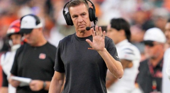 Breaking news: After missing the playoffs yet again, the Indianapolis Colts have appointed Lou Anarumo as their new defensive coordinator.