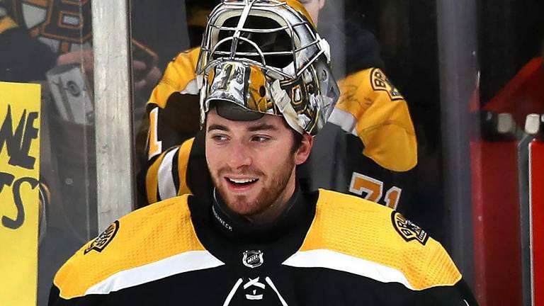 NHL NEWS: The Detroit Red Wings have struck gold once more, finalizing a stunning trade agreement to acquire Boston Bruins Disgruntled star goalie Jeremy Swayman, The Five-year $5.5 million contract for the Boston Bruins ‘ cherished Goalie Swayman was completed, ESPN reported that the incredible star Goaltender will join the Detroit Red Wings prior to…