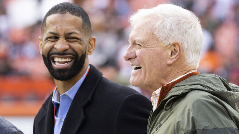 Browns owner pulled power move over Shedeur Sanders, according to Insider