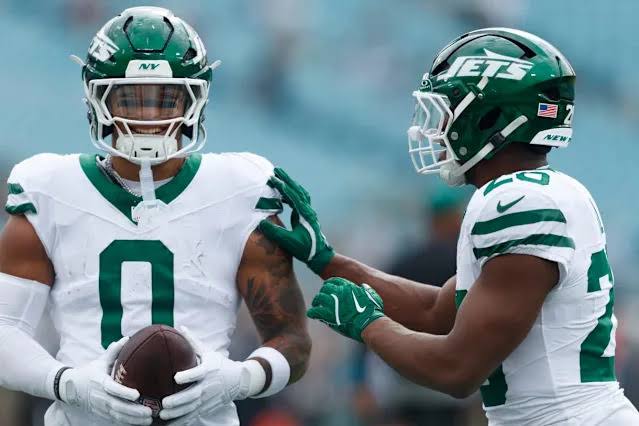 NFL-NEWS: Dallas Cowboys have officially announced the signing of New York Jets star Running Back after he officially signed a 3-years $97.9 Million deal with Jerry Jones & Dallas Cowboys 10-Minutes ago, as per ESPN reporter, the New York Jets franchise Running Back was confirmed as new Cowboys New Running Back 5-minutes ago through Both Franchise Social Media Post, However, Following his 4-years $97.4 million Max Contracts, This trade was a Successful transactions, For Both Parties As New York Jets Will Receive Multiple Draft Picks in Exchange Dallas Cowboys Will Have A Solid Running Back Entry the New NFL Season, However, Sadly…..
