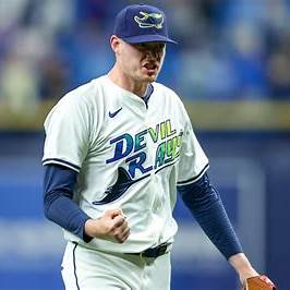 Breaking: Cubs’ Trade Idea Lands Rays Closer Amid Bullpen Concerns