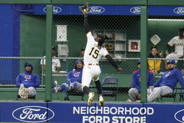 Cubs go deep four times in 9-0 win over the Pirates