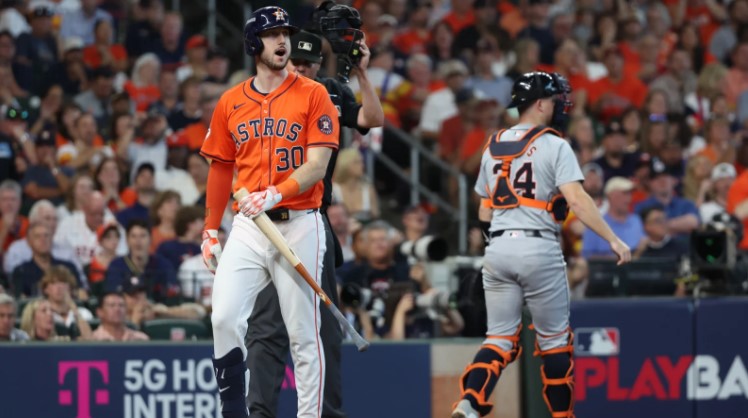 The Chicago Cubs have officially signed a veteran outfielder from the Astros.