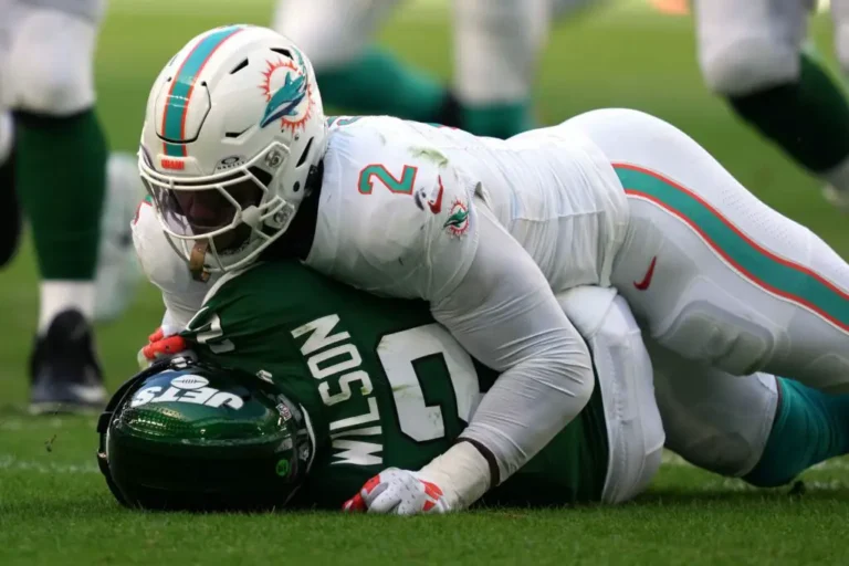 Chicago Bears Should Trade for Miami Dolphins’ Bradley Chubb to Solve Pass-Rush Woes