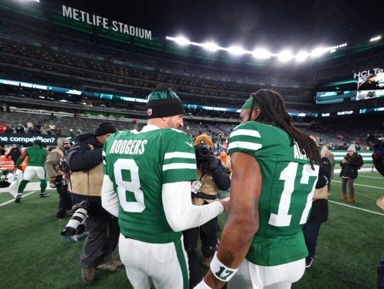 “It Was A Debacle” Aaron Rodgers Completely Destroys Jet HC Aaron Glenn (Report)