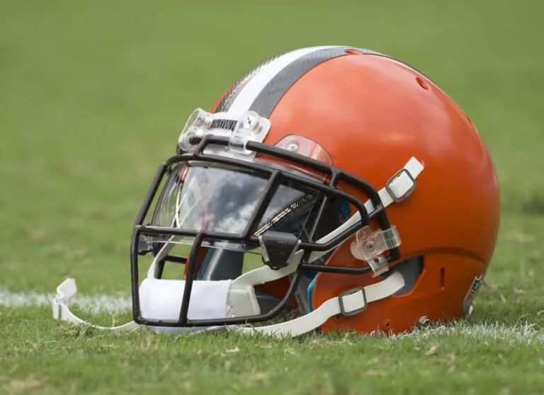 Browns Sign Promising TE Prospect