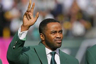 BREAKING NEWS: New York Jets Legend Curtis Martin Returns as NY Jets Director of players personnel In a monumental announcement, New York Jets  has officially announce that Curtis Martin, the legendary running back and long-time face of the franchise, return to the organization.