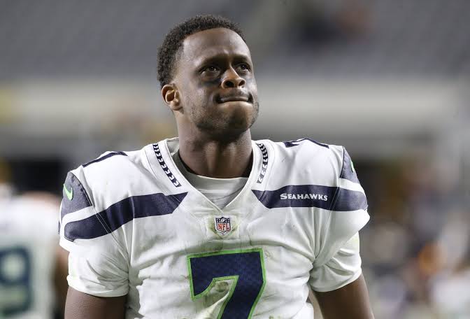 BREAKING NEWS: Las Vegas Raiders Fans React in Shock as the Team Owner Mark Davis Makes Surprising Statements Announcing that QB Geno Smith Has Been Made..…