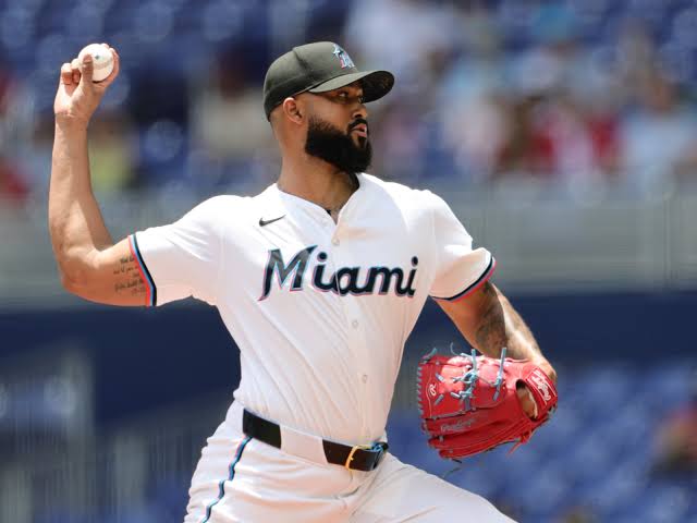 MLB Writer Predicts Blockbuster Trade For Ace Involving Cubs Top Prospect