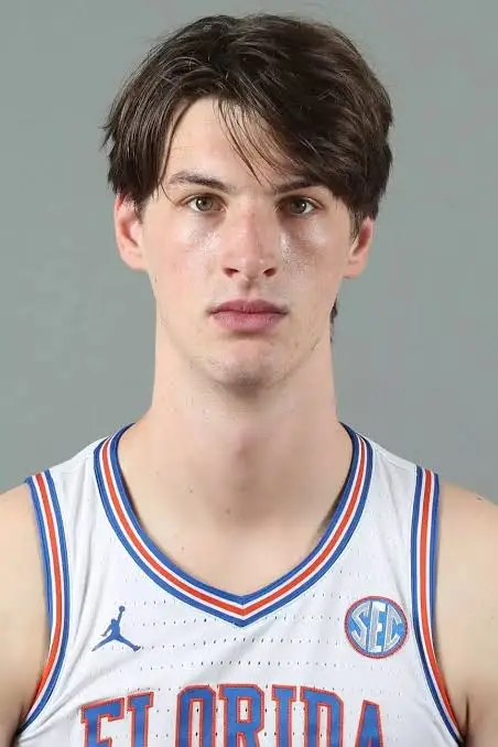 The 7-foot-6 center from Canada, Olivier Rioux, gave five reasons on social media for his decision to leave the Florida Gators basketball team and revealed that he has committed to Kentucky for the upcoming season……
