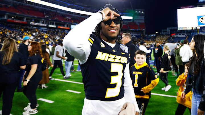 Lions fans won’t believe who just texted Ben Johnson about the Bears’ newest rookie