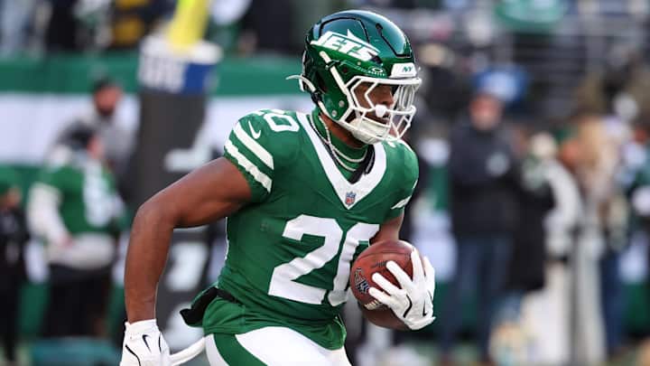 5 NY Jets players whose jobs are in danger entering the 2025 NFL Draft
