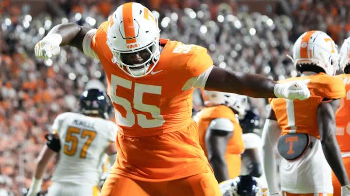 Bears show interest in bulking up defensive line with 30 visit