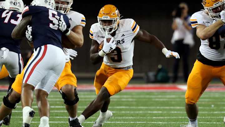 Chicago Bears add another running back to an inexperienced mix