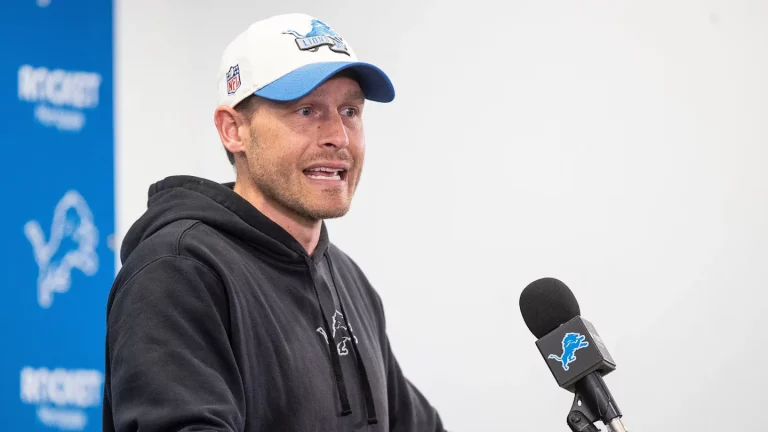Breaking: Ben Johnson, the head coach of the Chicago Bears, gave away his whole $4.2 million bonus and sponsorship agreement to support homeless organizations and charities.