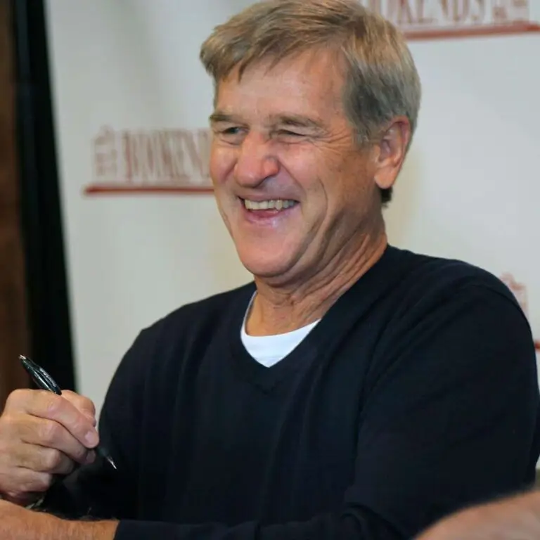 BOBBY ORR RETURNS TO LEAD BOSTON BRUINS AS GENERAL MANAGER, VOWS TO RESTORE LEGACY AND ELEVATE THE FRANCHISE….. READ MORE…..