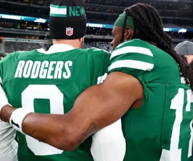 NFL Rumors: Aaron Rodgers Wants To Bring $72M Jets Star With Him To LA