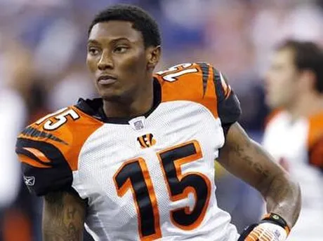 Done Deal: Shockwaves as Top WR Chris Henry Signs $900 Deal with Las Vegas Raiders, Skipping NFL Draft
