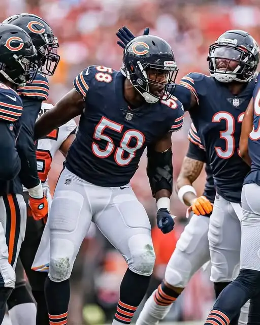 CONFIRMED: Chicago Bears re-sign six-time Pro Bowl wide receiver Keenan Allen for the 2025 NFL season….