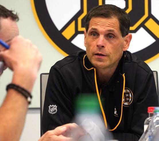There hasn’t been much debate about who would or should wear the captain’s “C” for the Bruins in recent years.Now, there’s a question mark.In fact, it sounds like it’s not a certainty the Bruins will even fill their vacant captaincy ahead of the…