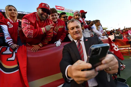 Report: Chiefs Lose Potential Insurance Policy in Rare Free Agent Swap With 49ers