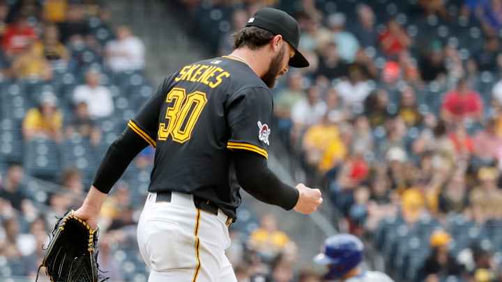 Cubs do the unthinkable in huge inning against Pirates ace Paul Skenes