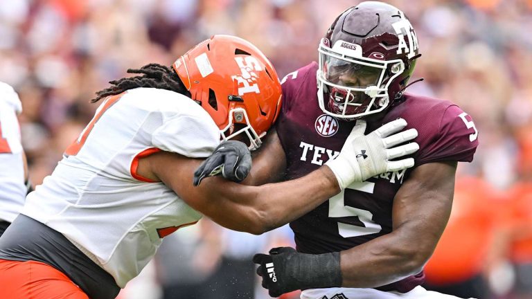 Bears urged to sign veteran edge rusher to fix draft negligence