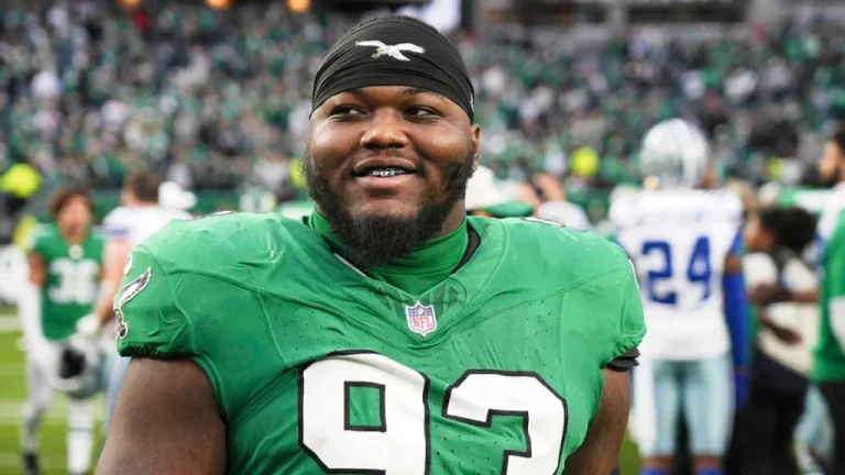 Unprecedented Rejection: New England Patriots DT Milton Williams rejects a massive $204 Million offer from Kansas City Chiefs, prioritizing team loyalty over…