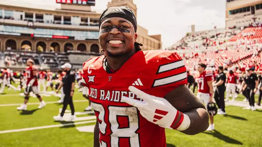 Tahj Brooks’s Million-Dollar Blueprint: Texas Tech Raiders RB’s Partnership with Coca-Cola Creates New Model for…