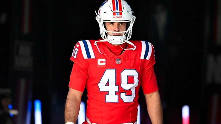Breaking: Patriots see long-time starter and Super Bowl champion go to divisional rival, but Mike Vrabel feels comfortable with the replacement plan as…